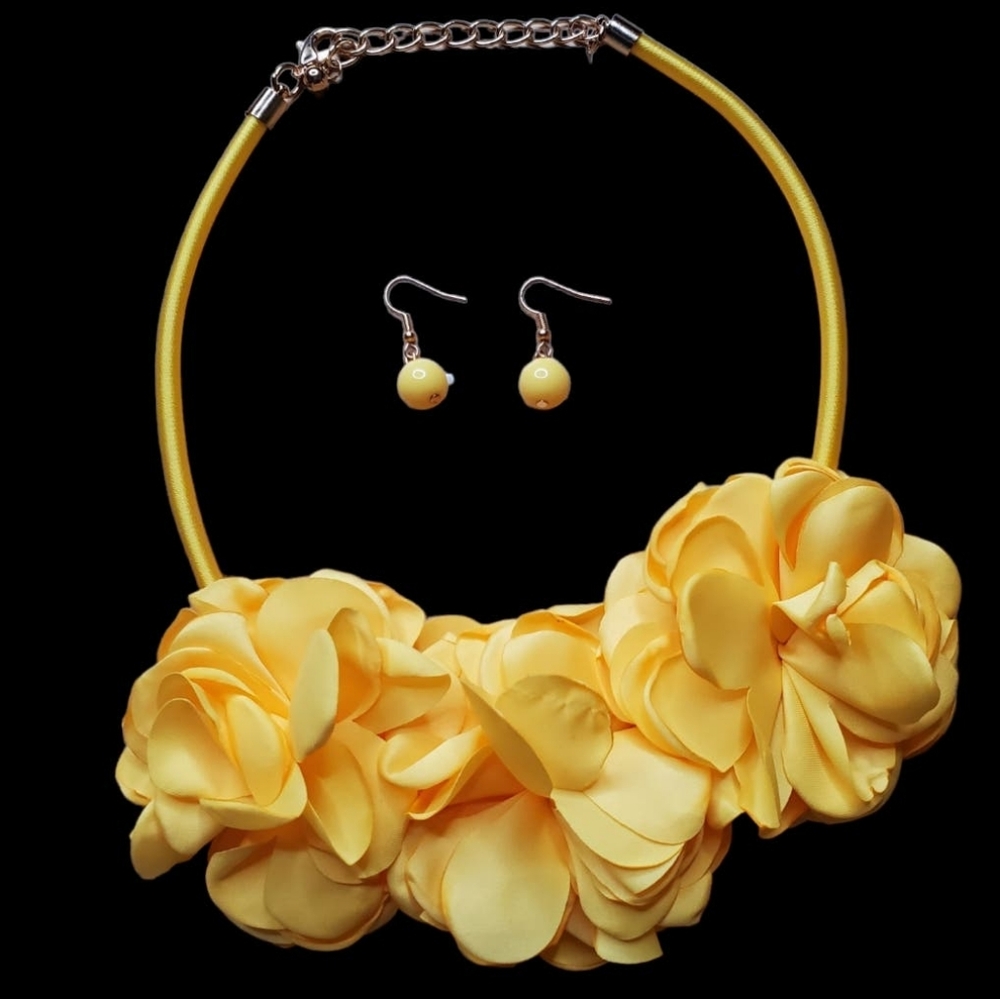 Yellow Flower Necklace